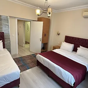 Apartahotel Golden Tulip