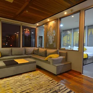 Apart Otel ünver Galata, İstanbul